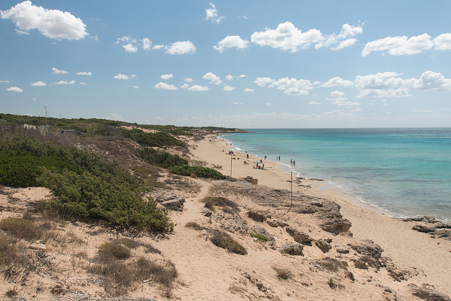 Piaszczysta plaża na Salento.